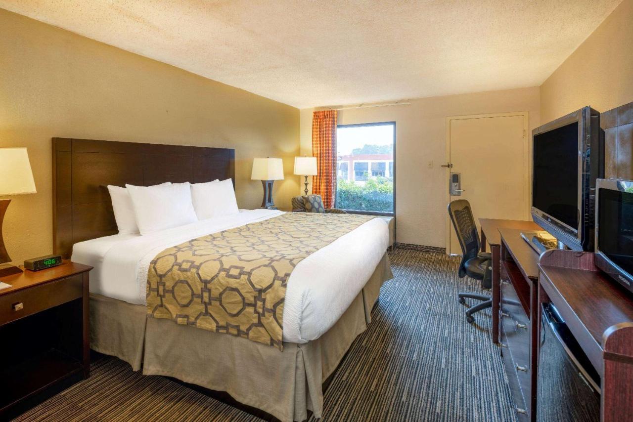 Hotel Baymont By Wyndham Columbus Ga Exteriér fotografie